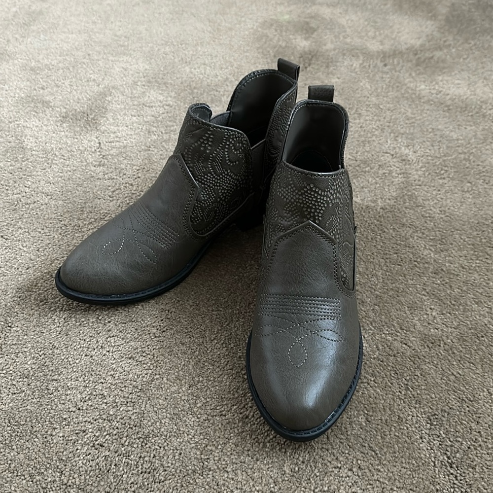 Easy Street Legend Ankle Boots